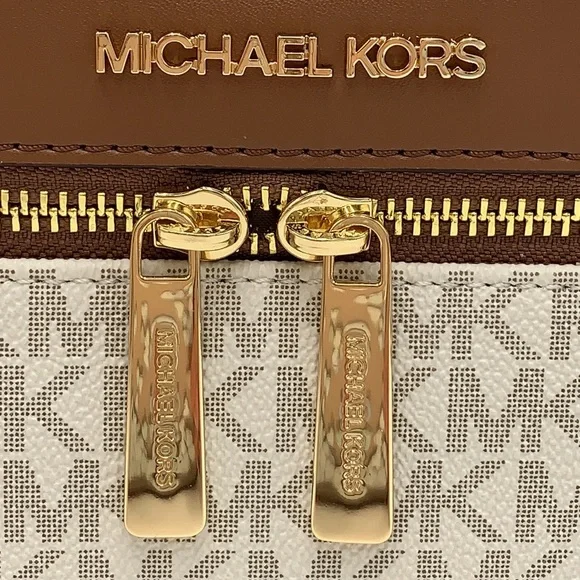 MICHAEL KORS Kenly Medium Backpack Signature Vanilla Bag - Picture 4 of 16